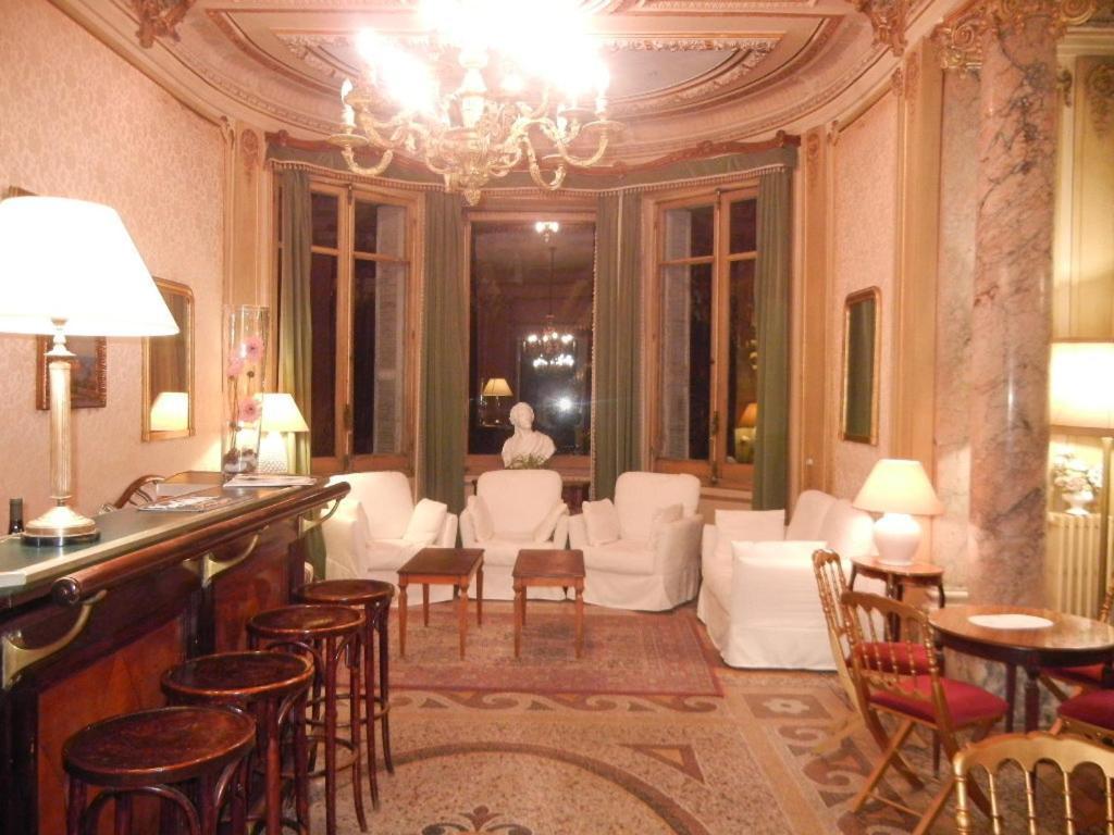 Hotel Aiglon Menton Eksteriør bilde