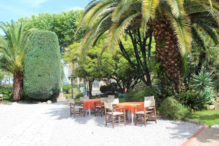 Hotel Aiglon Menton Eksteriør bilde